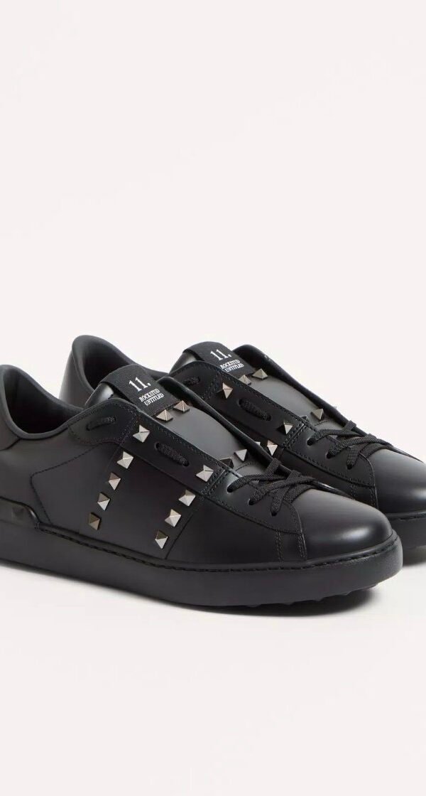 Valentino Open Sneaker Nera con Borchie Rockstud