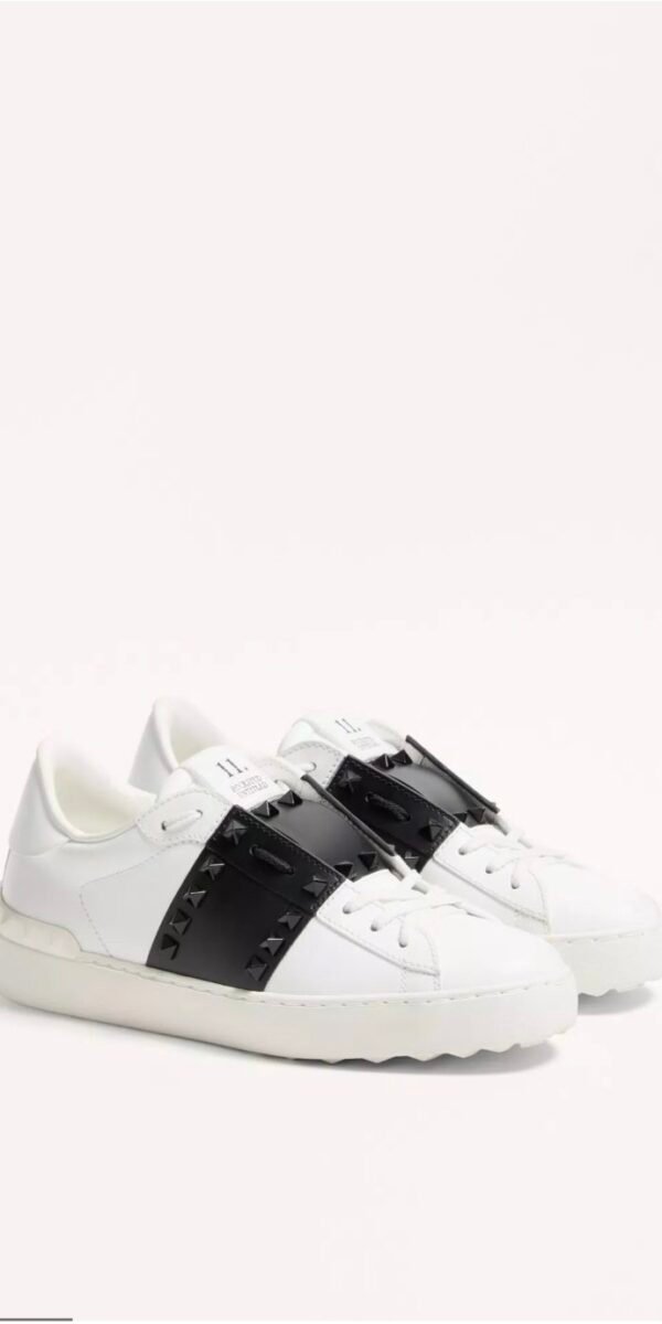 Valentino Open Sneaker Bianco con Borchie Rockstud
